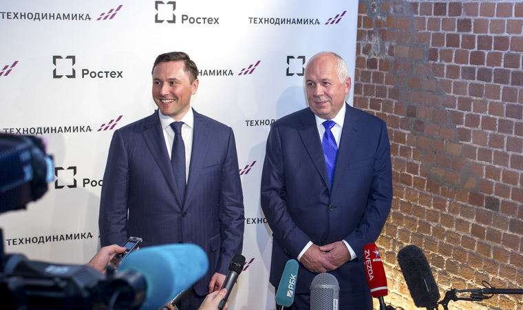 Руководитель Госкорпорации «Ростех» Сергей Чемезов и Генеральный директор холдинга «Технодинамика» Максим Кузюк